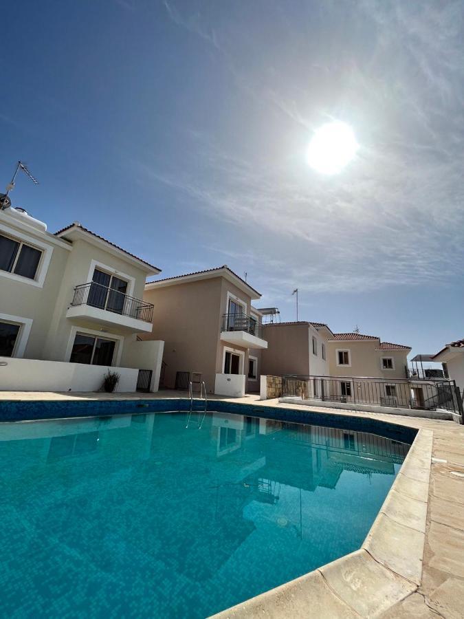 Coral View Apartment Peyia Exterior photo