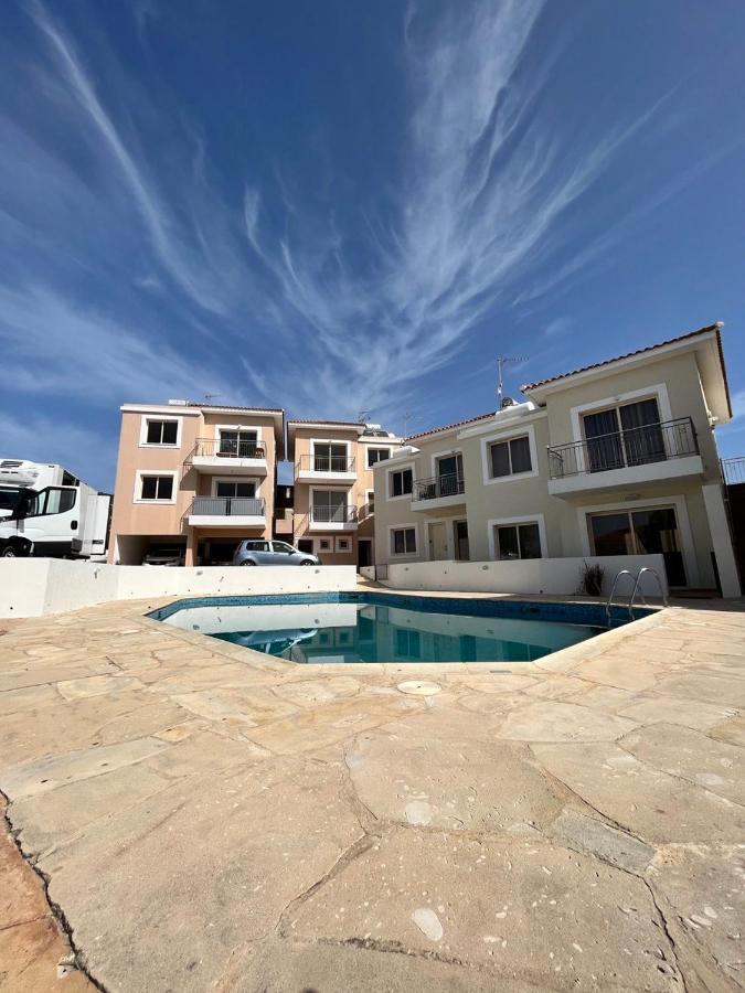 Coral View Apartment Peyia Exterior photo